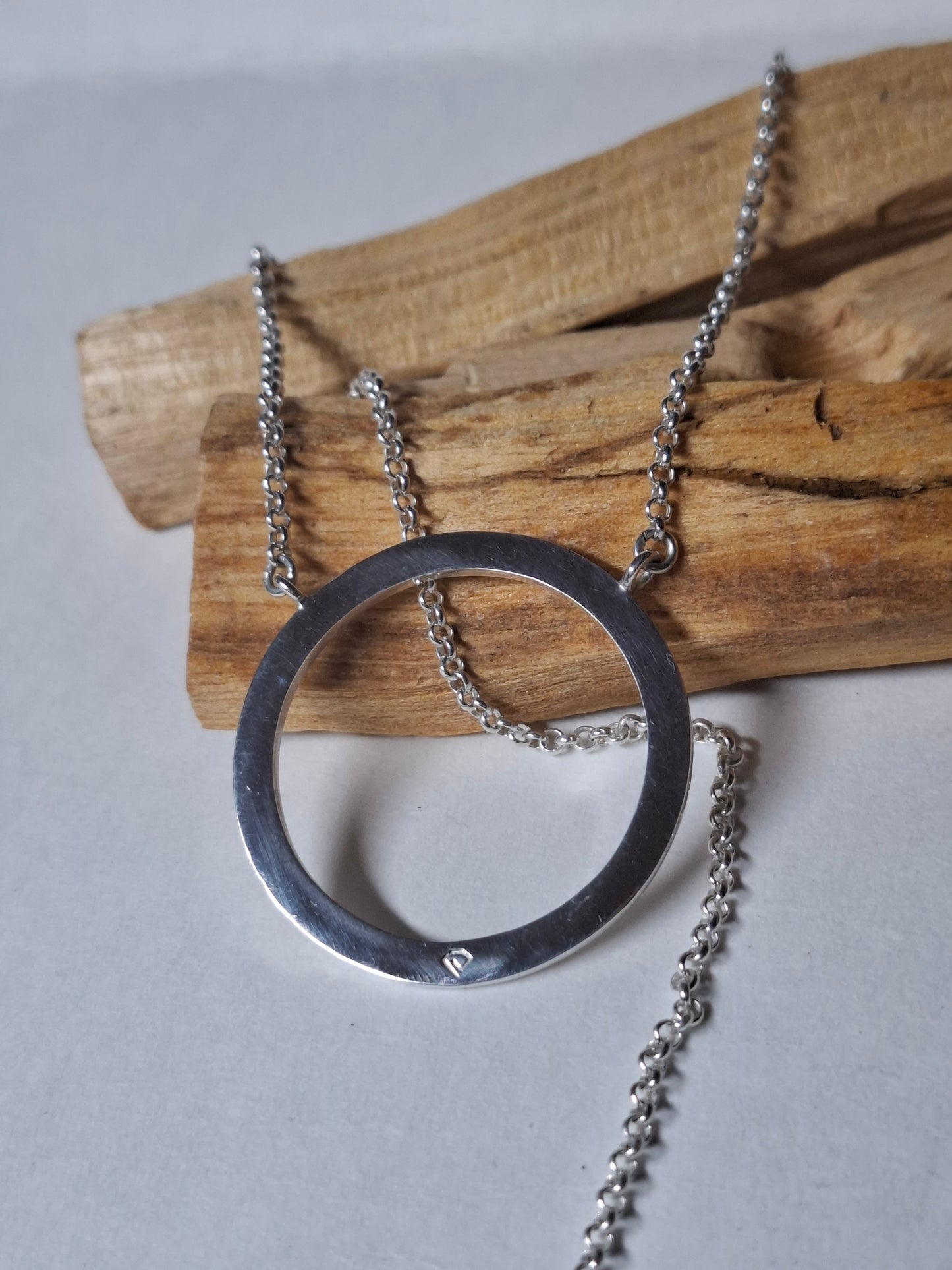 Only silver pendant with chain