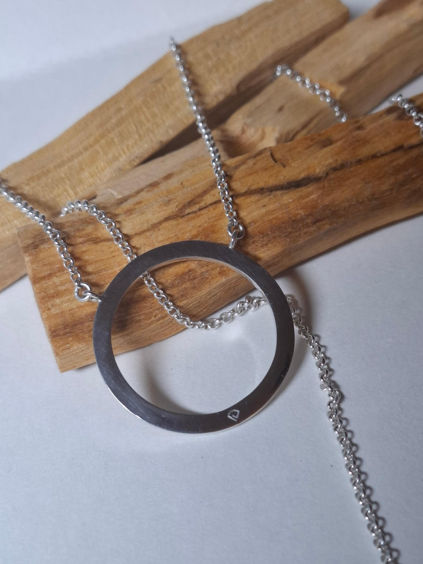 Only silver pendant with chain