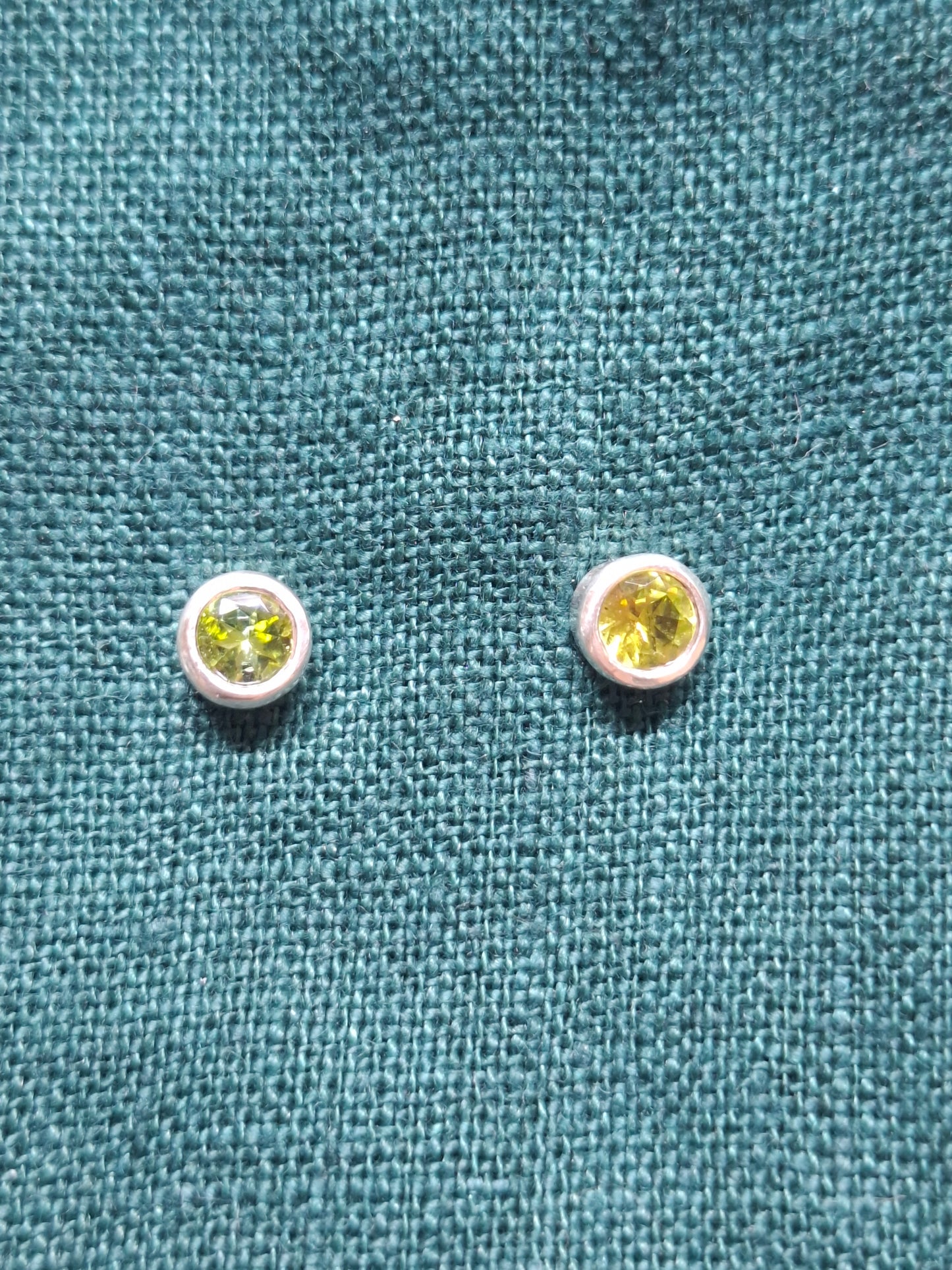 Tourmaline studearrings