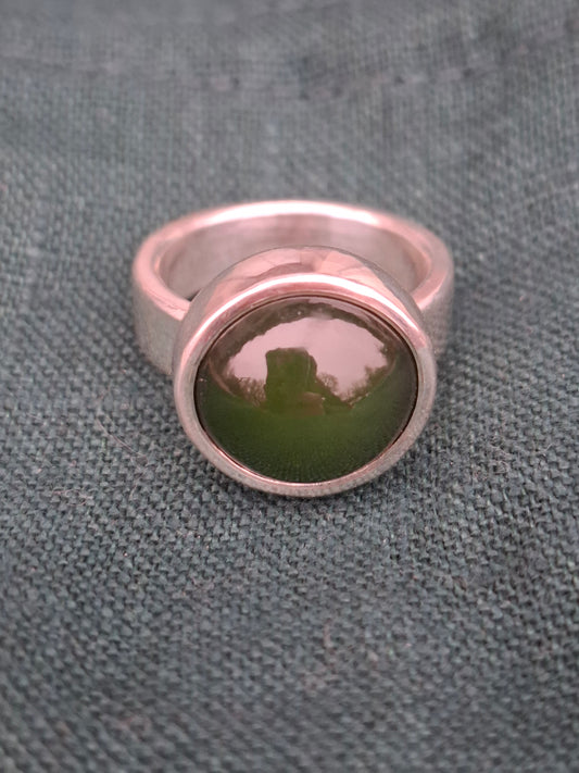 Nefrīta, sudraba gredzens