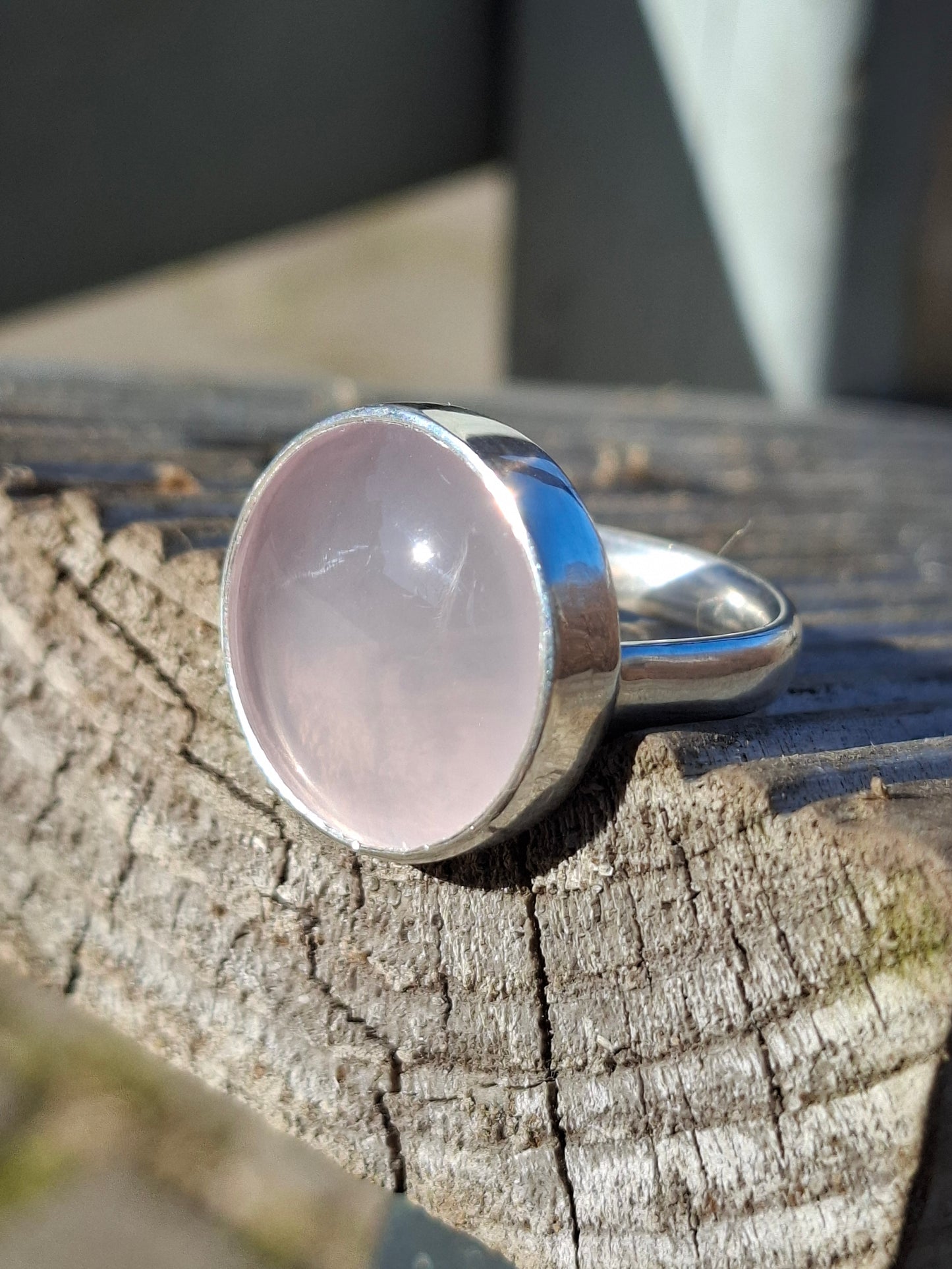 Rose quartz, silver ring
